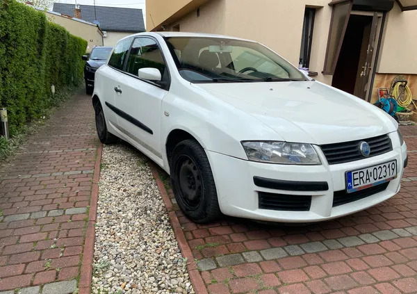 małopolskie Fiat Stilo cena 4500 przebieg: 322000, rok produkcji 2004 z Warszawa